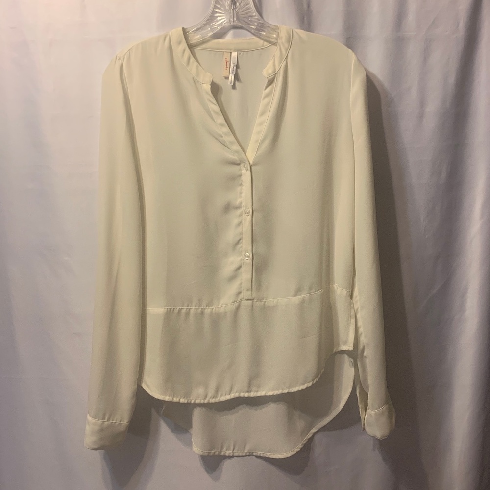 Frenchi | V Neck Button Up Blouse